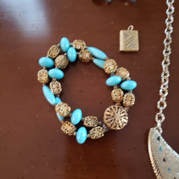 8 piece Bohemian Costume jewelry lot necklace earrings locket bracelet - Picture 2 of 11